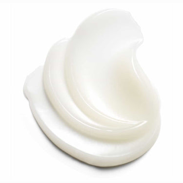 Unlock the secret to soft, well-defined curls that appear well-rested and fully hydrated with Virtue Curl-Defining Gel